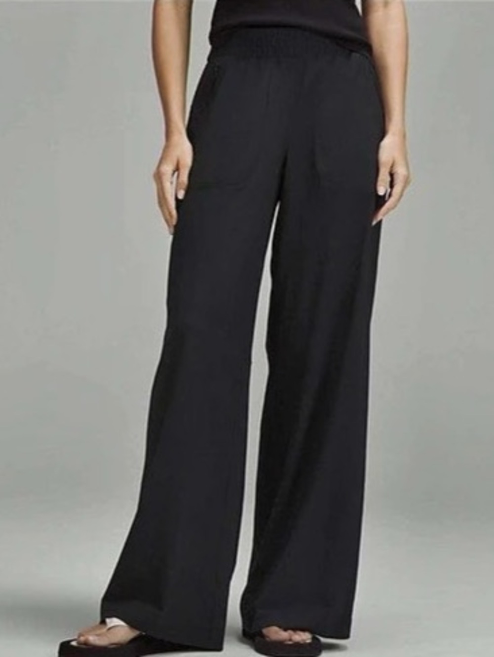 lululemon Swift Wide-Leg Mid-Rise Pant Wide-Leg Pants in Black Size 2 Like New